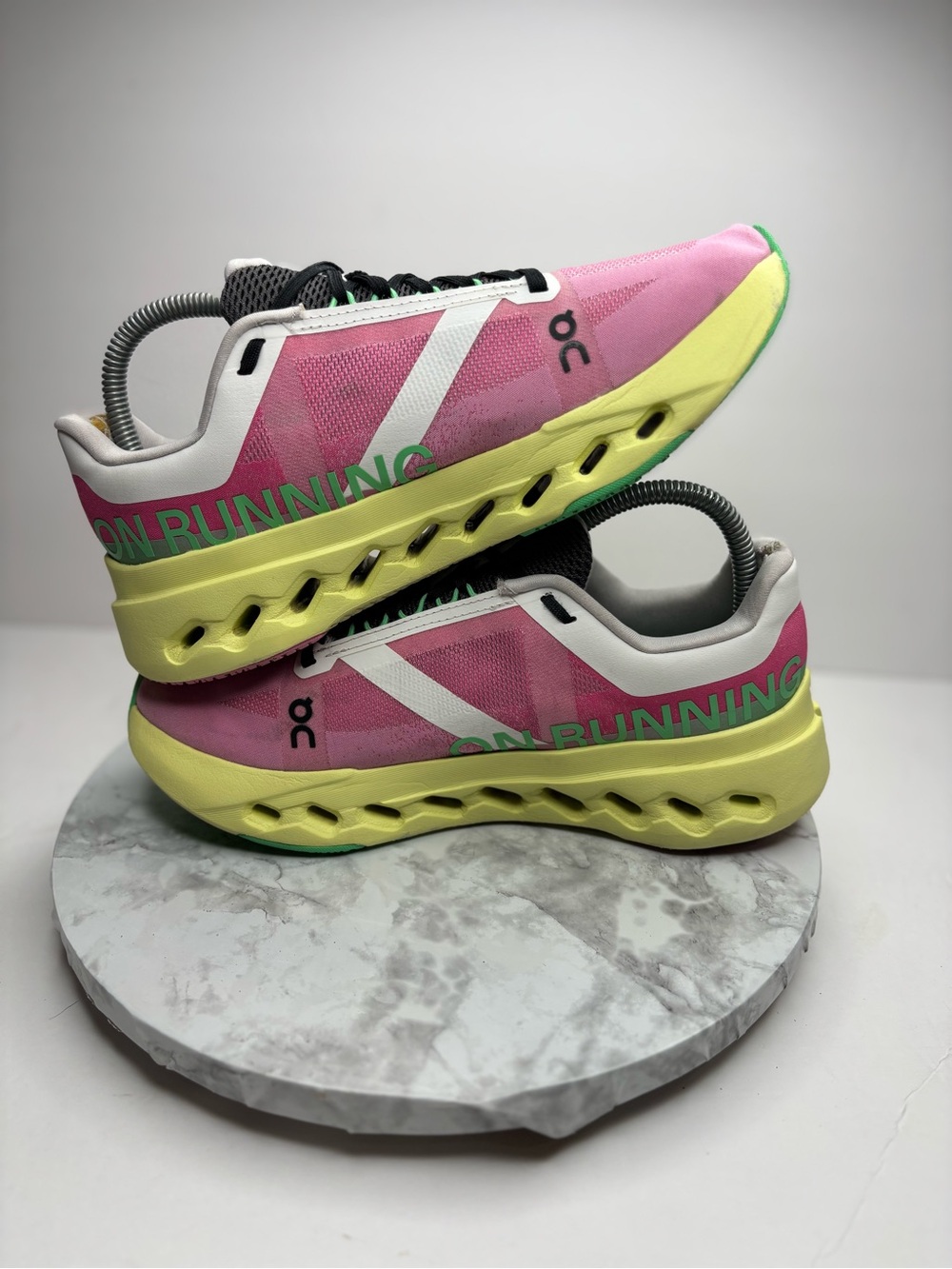 Size 8- On Women's Cloudsurfer Next running shoes in the bright Pink / Limelight - Picture 5 of 8